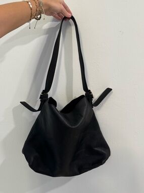 Universal Thread Black Slouchy Leather Shoulder Bag